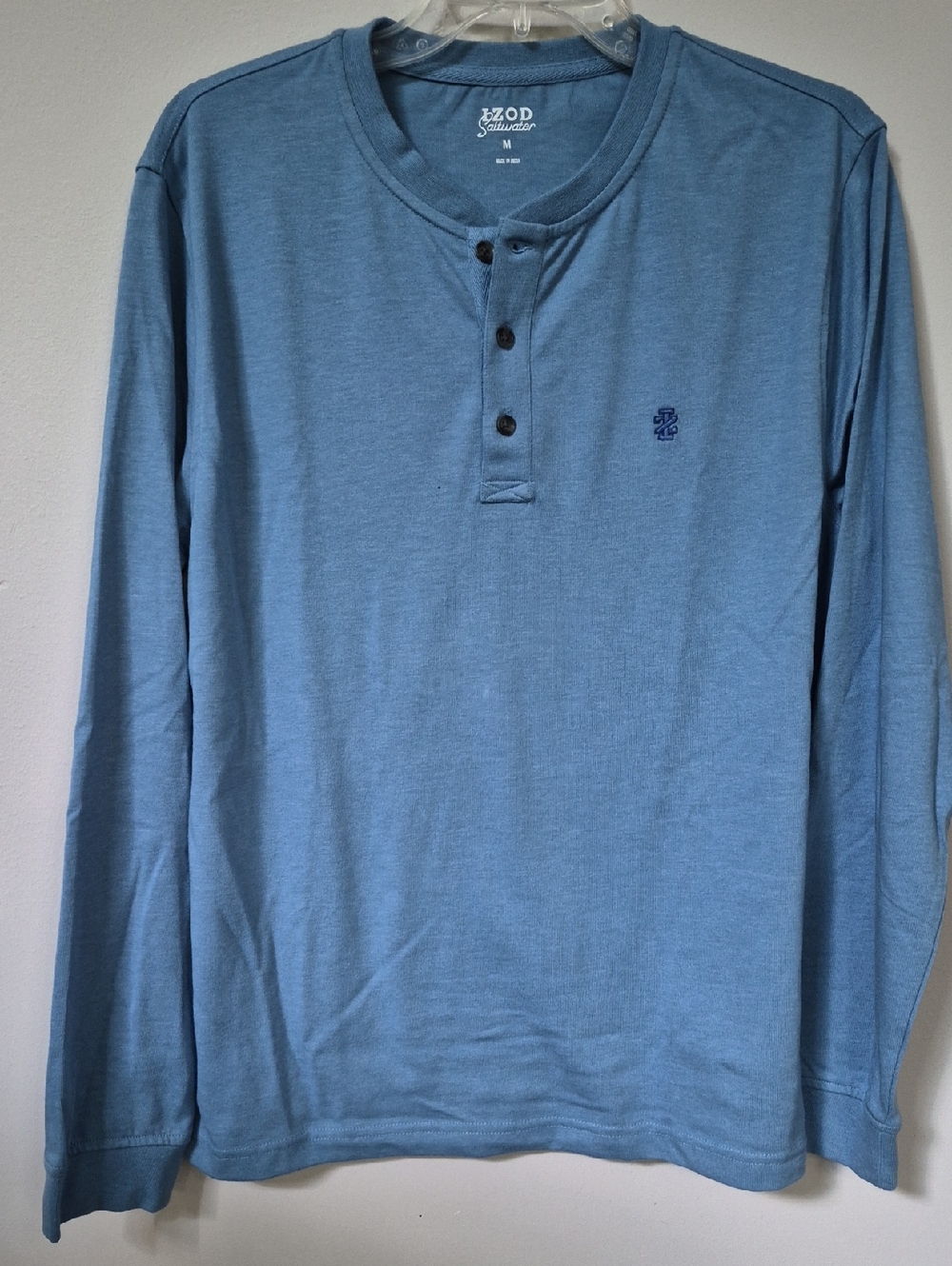 Izod Men's M L/S 3 Button Henley Shirt Gorpcore Active Base Layer